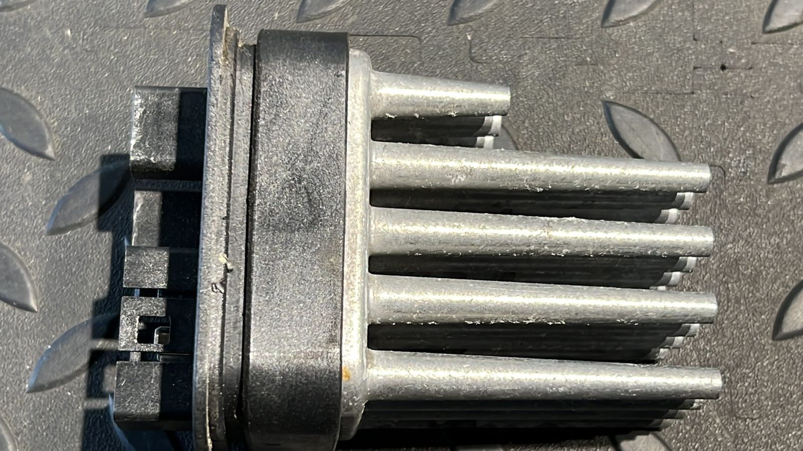 Резистор отопителя Opel Astra/H 2004-2014