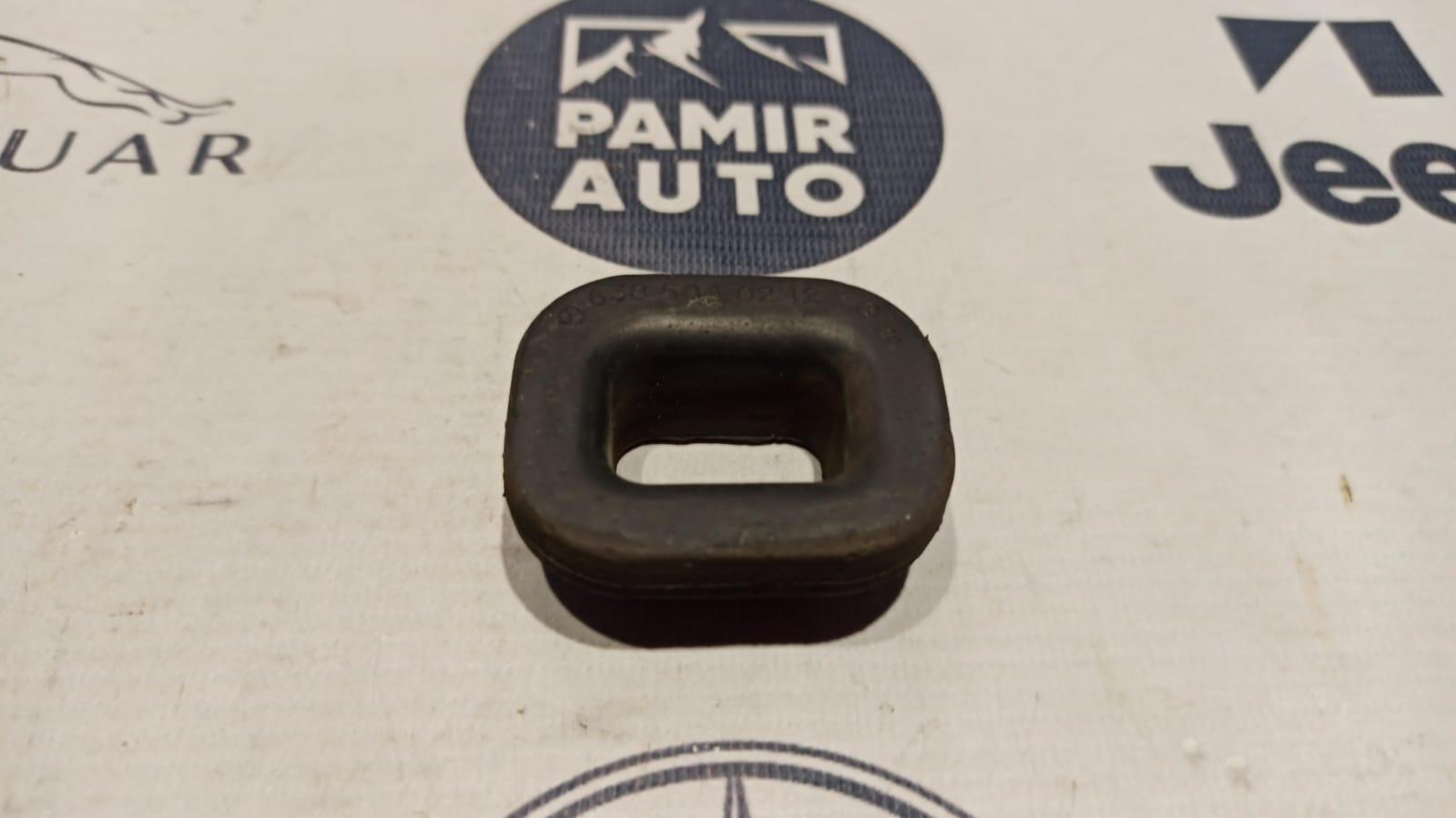 Кронштейн радиатора Mercedes Vito/W638 1996-2003