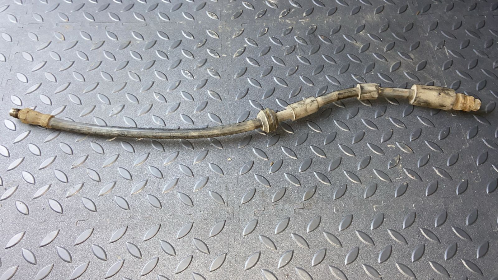 Шланг тормозной передний Ford Mondeo/3 2000-2007