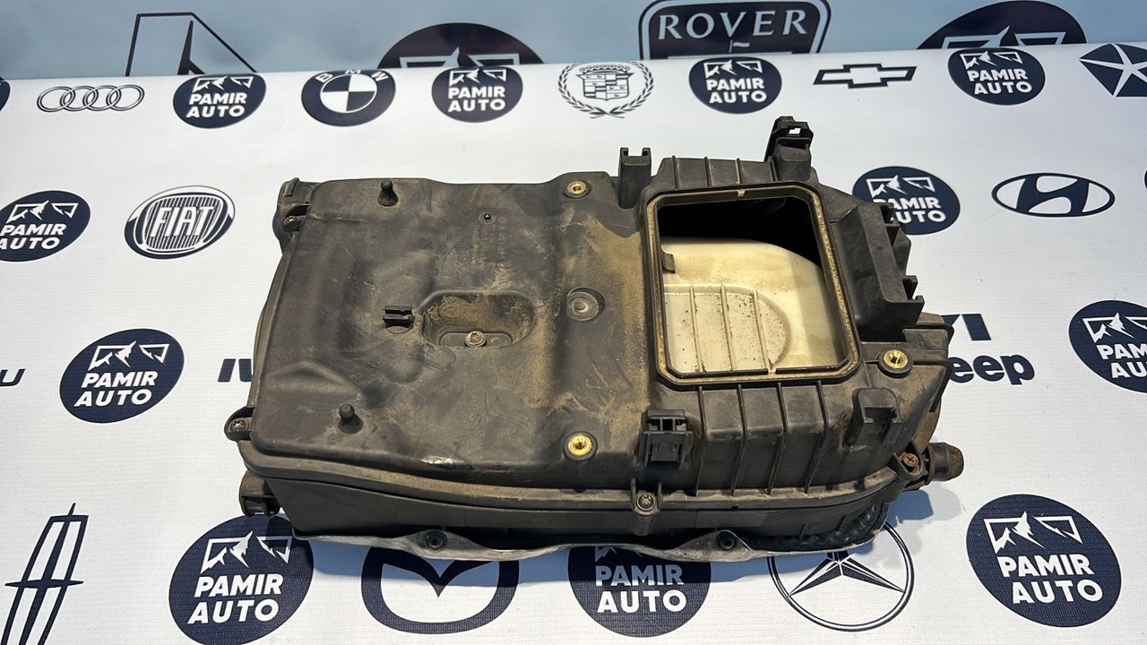 Корпус воздушного фильтра Mercedes C/W204 2006-2015