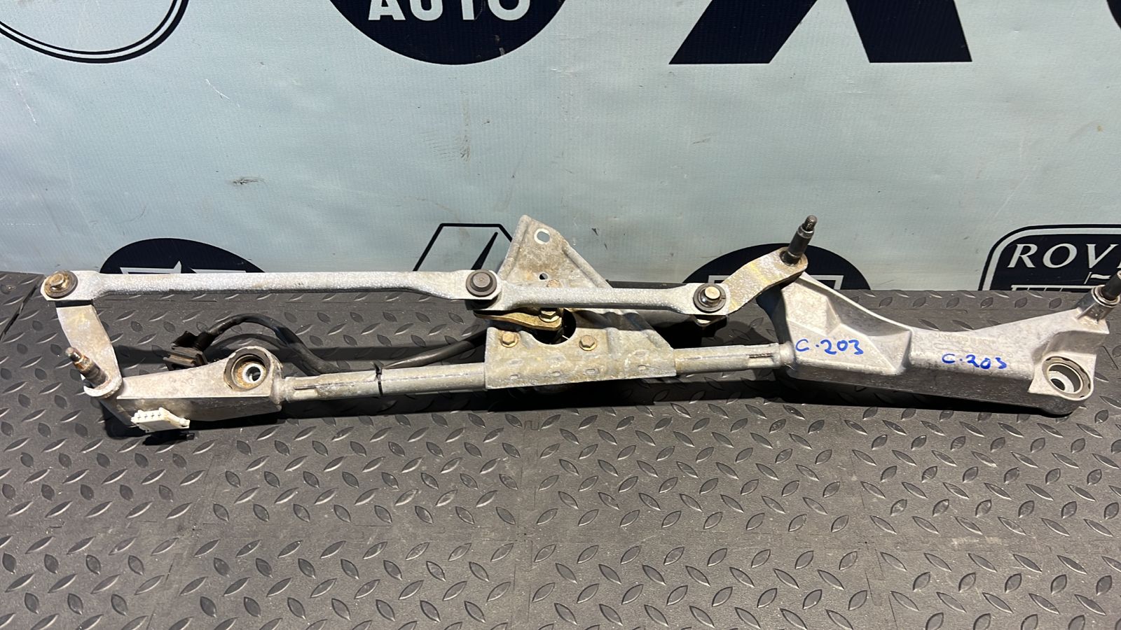 Трапеция стеклоочистителя Mercedes C/W203 2000-2008