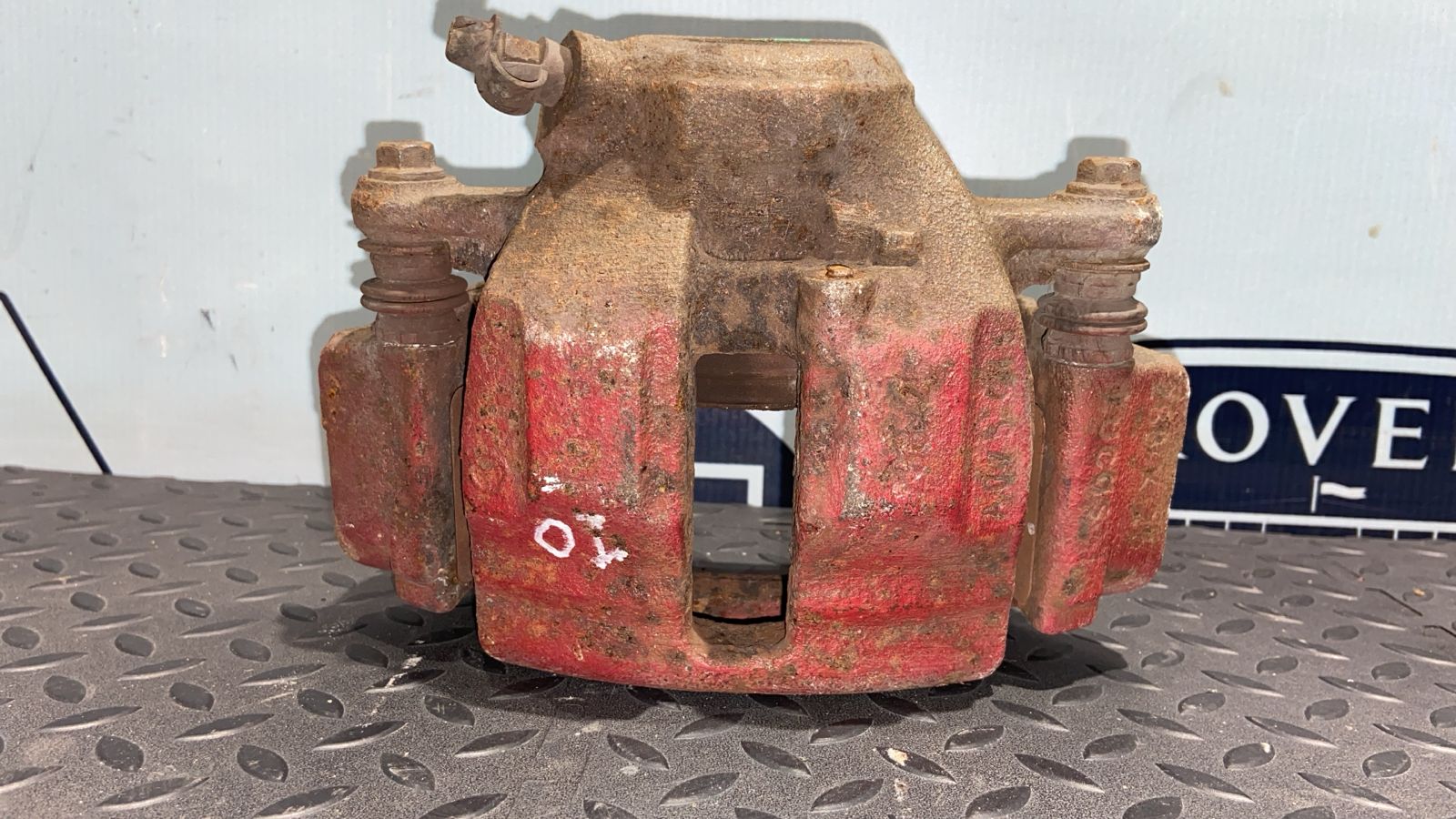 Суппорт передний левый Mercedes C/W203 2000-2008