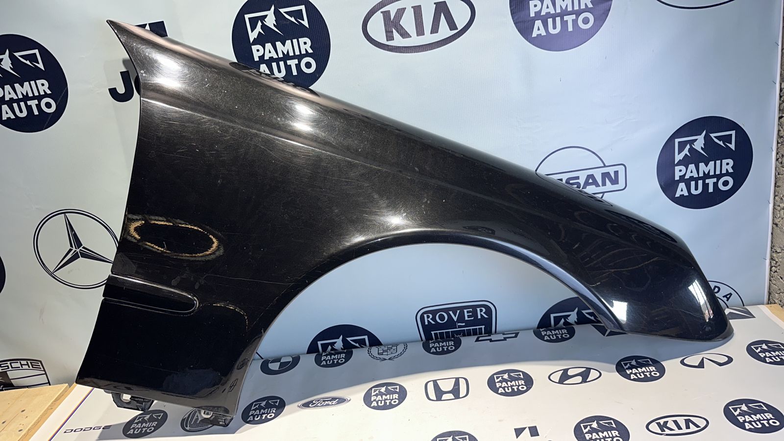 Крыло переднее правое Mercedes E/W211 2002-2009