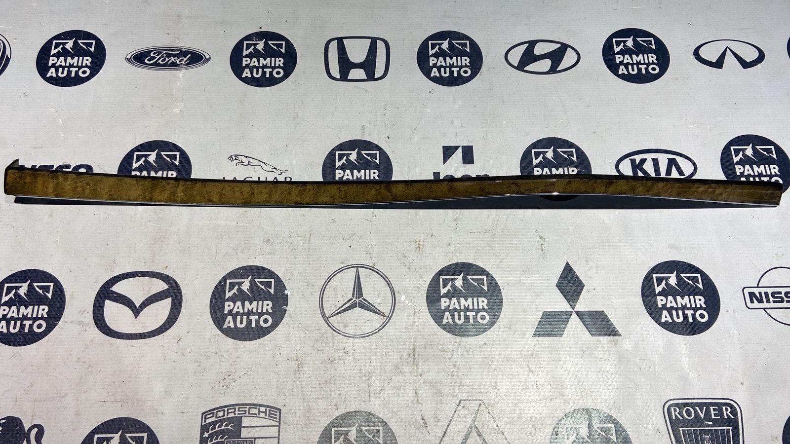 Накладка на торпедо правая Mercedes E/W211 2002-2009