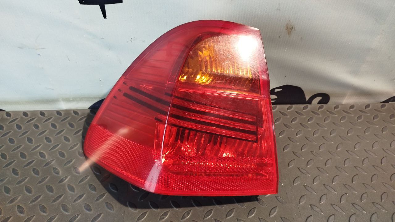 Фонарь задний наружный левый BMW 3/E90 2004-2013