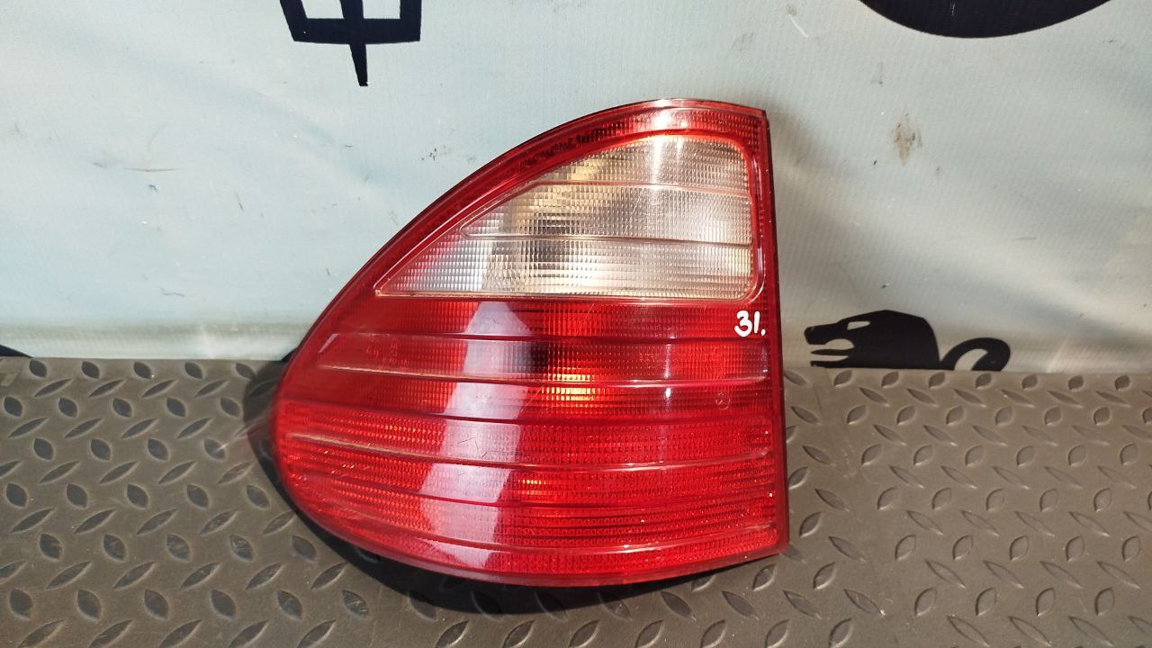 Фонарь задний наружный левый Mercedes E/W210 1995-2003