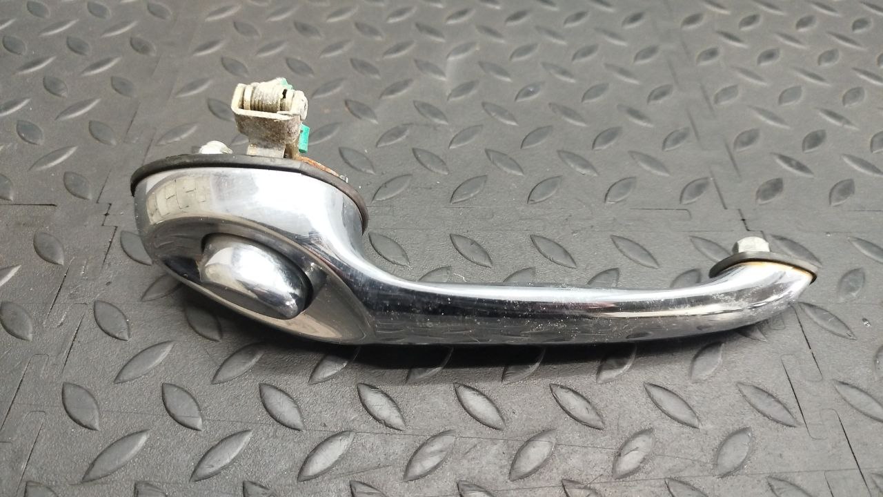 Ручка двери передняя левая Chrysler PT Cruiser 2000-2010