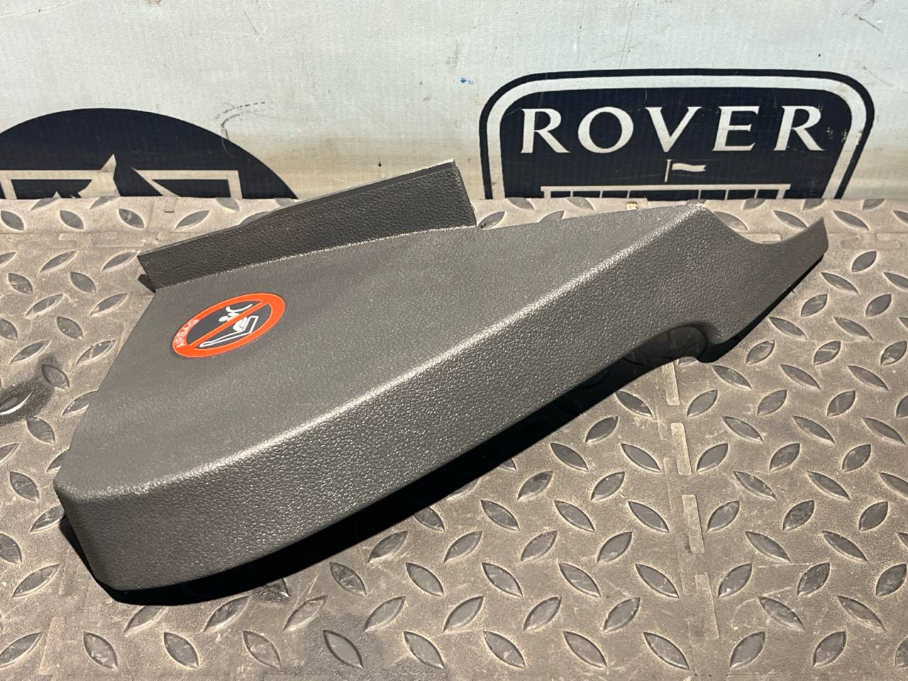 Накладка на торпедо правая Ford Focus/2 2004-2011