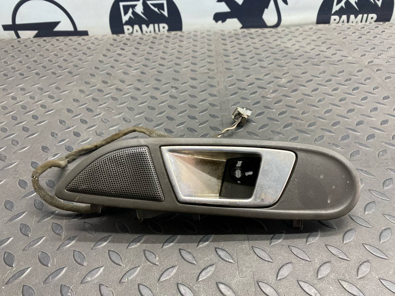 Ручка двери передняя левая Ford Fiesta/6 2008-2019