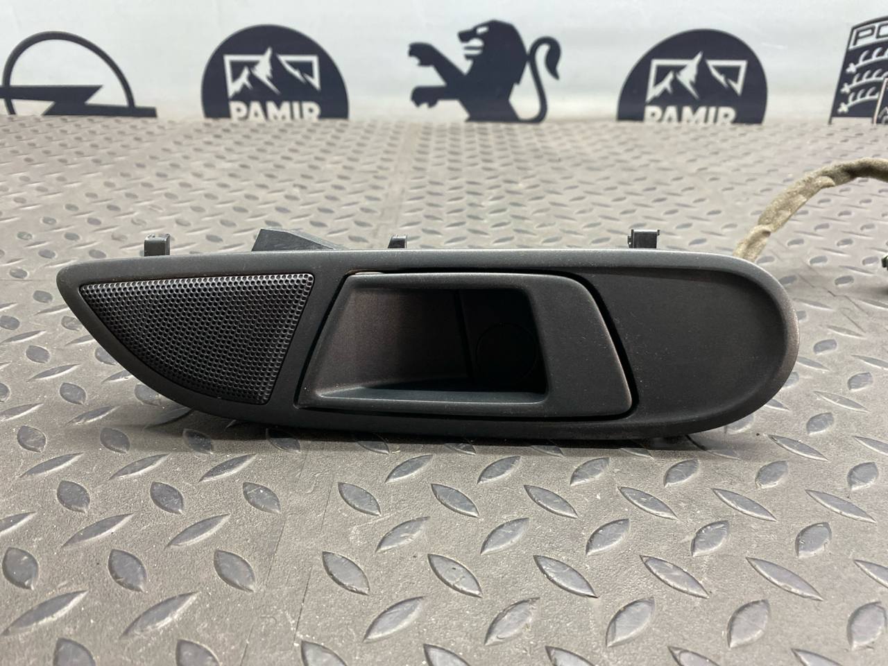 Ручка двери передняя правая Ford Fiesta/6 2008-2019