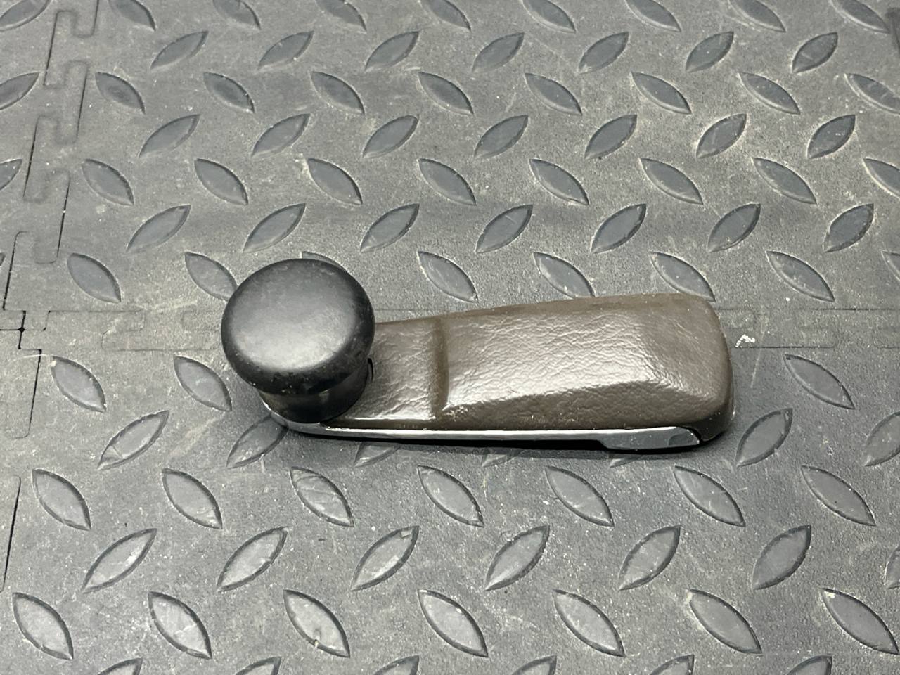 Ручка стеклоподъемника Mercedes Vito/W638 1996-2003