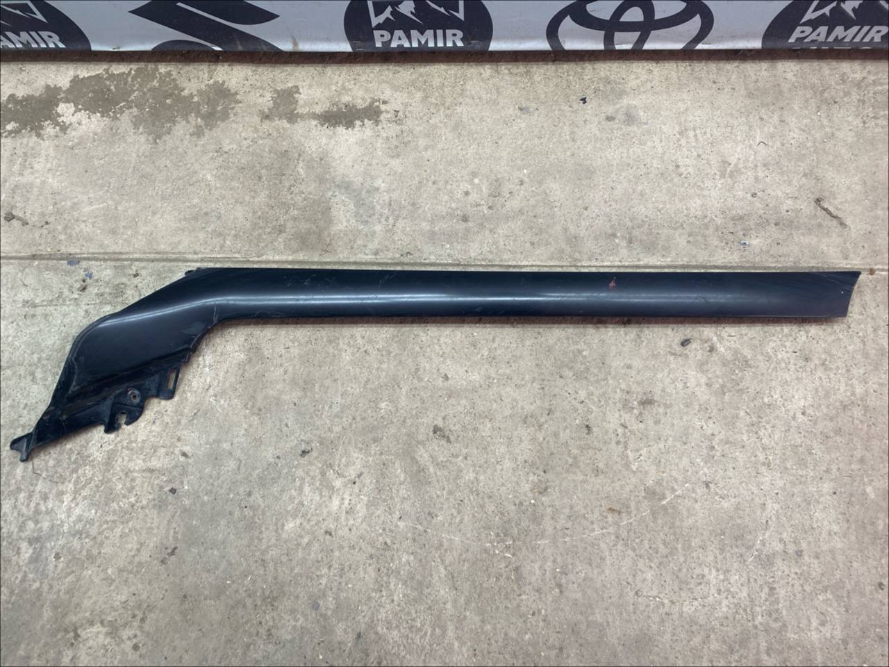 Накладка стойки правая Ford Transit 2000-2006