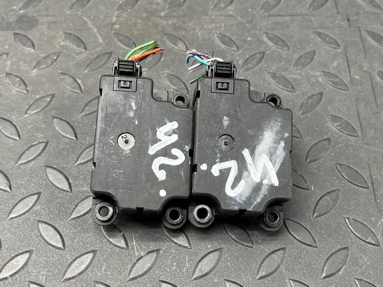 Моторчик заслонки отопителя Renault Scenic/2 2003-2009