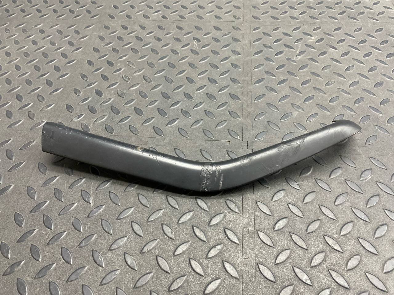 Накладка ручки двери передняя левая Ford Fiesta/6 2008-2019