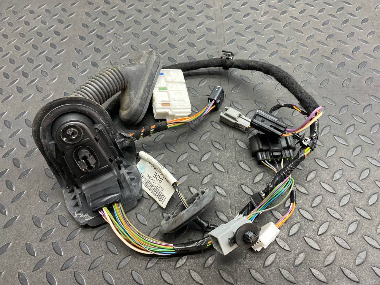 Проводка двери передняя правая Ford Fiesta/6 2008-2019