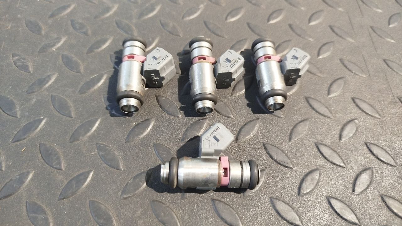 Форсунка бензиновая Volkswagen Golf/4 1997-2006