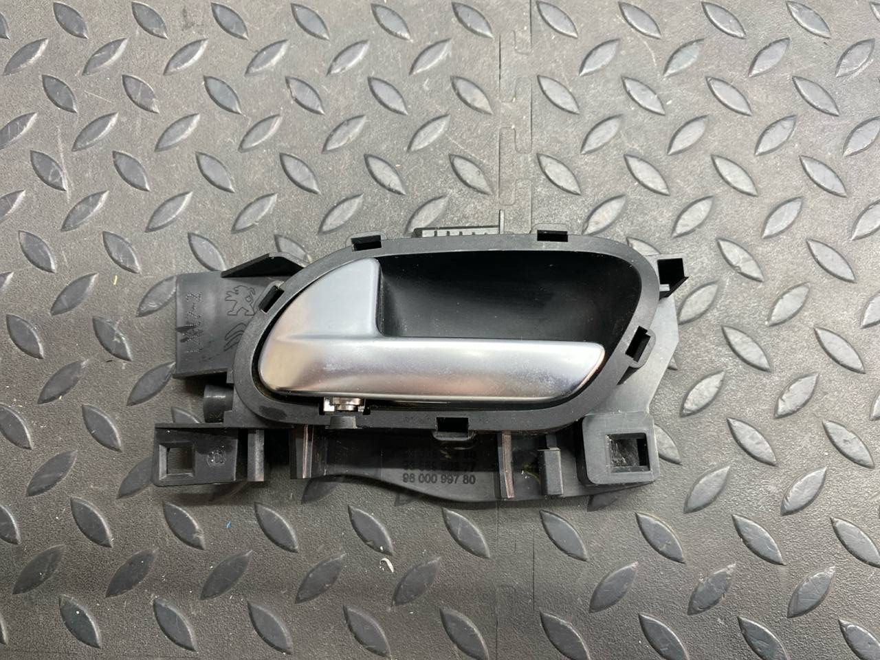 Ручка двери передняя левая Citroen C4/2 2010-2020