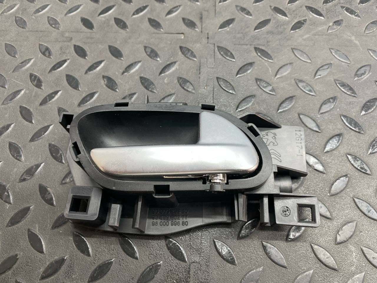 Ручка двери задняя правая Citroen C4/2 2010-2020