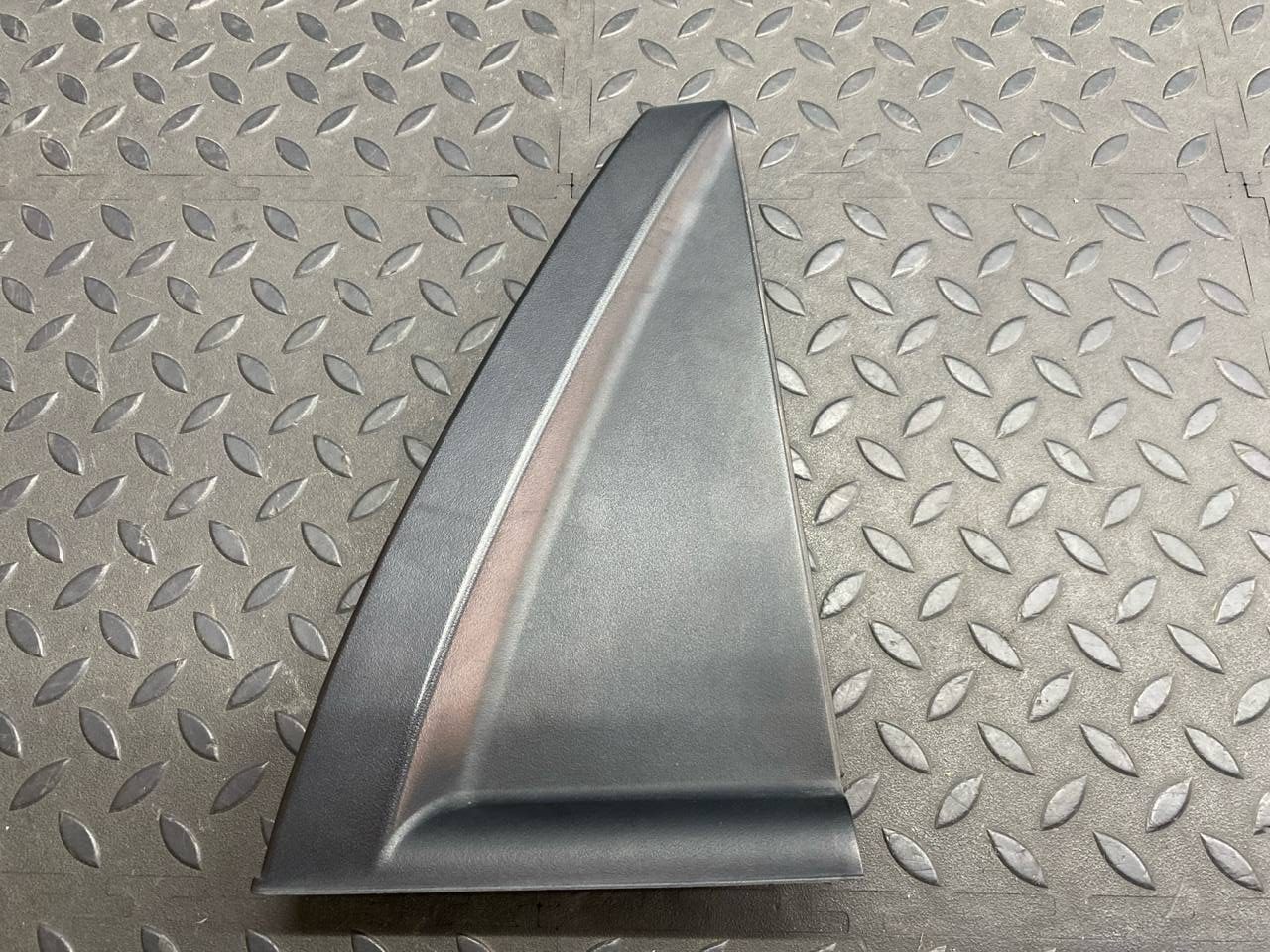 Накладка двери задняя правая Kia Sportage/2 2004-2010