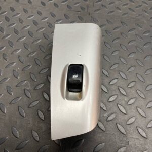 Кнопка стеклоподъемника задняя правая Kia Sportage/2 2004-2010