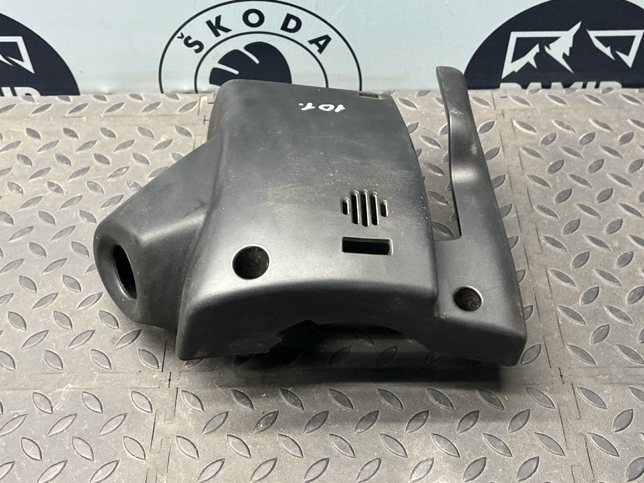 Кожух рулевой колонки нижний Peugeot Expert/2 2007-2016