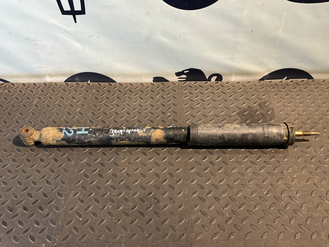 Амортизатор задний Mercedes C/W203 2000-2008