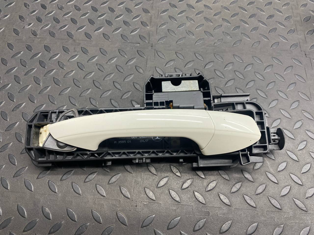 Ручка двери задняя правая Mercedes C/W204 2006-2015