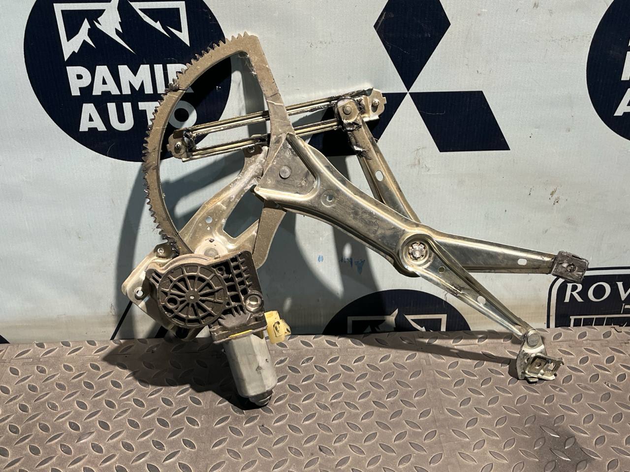 Стеклоподъемник передний левый Mercedes M/W163 1997-2005