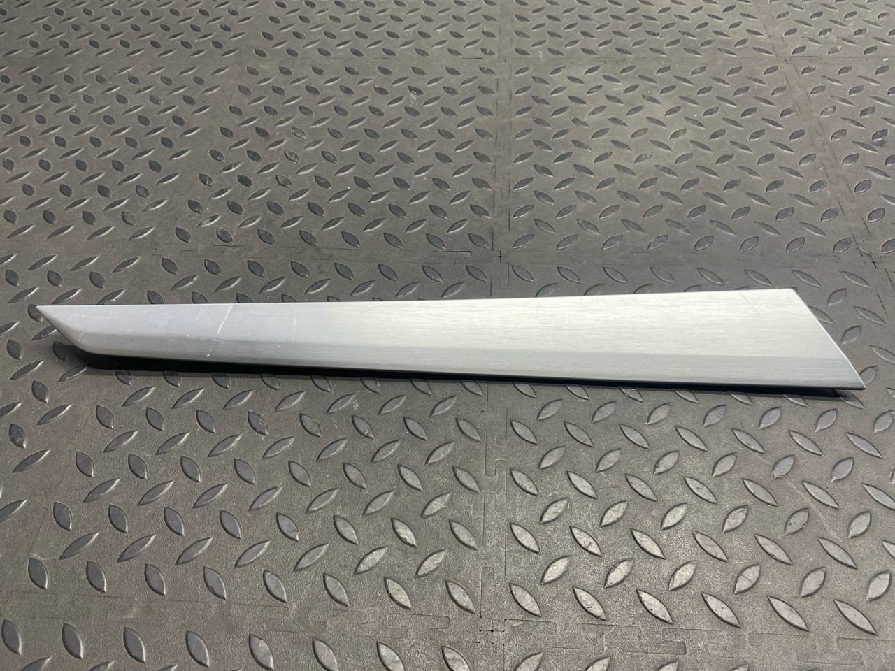 Накладка двери задняя левая Mercedes C/W204 2006-2015