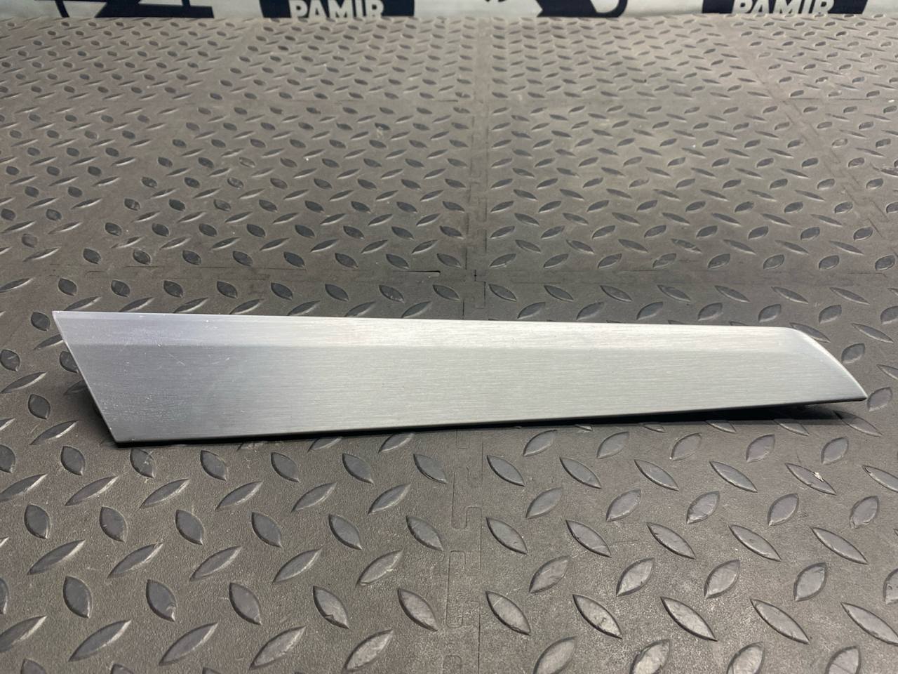 Накладка двери передняя Mercedes C/W204 2006-2015