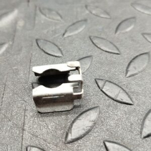 Скоба топливной форсунки Opel Zafira/B 2005-2014