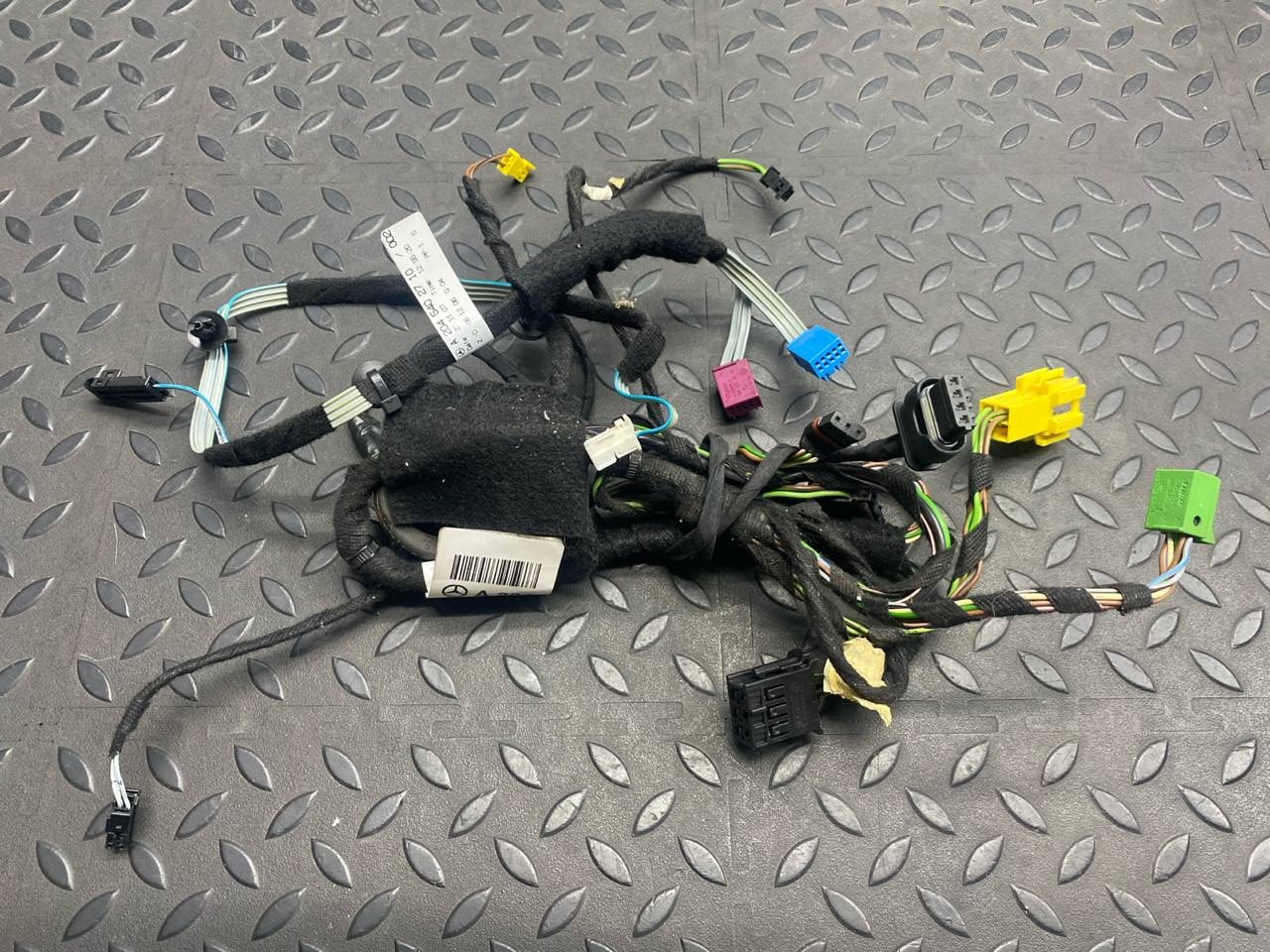 Проводка двери передняя левая Mercedes C/W204 2006-2015