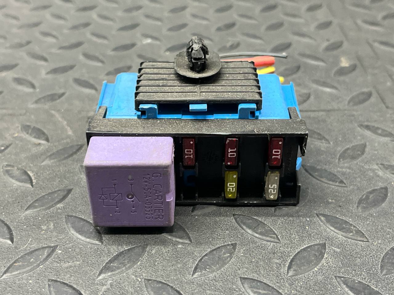 Блок предохранителей Renault Scenic/2 2003-2009