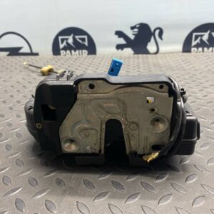 Замок двери задний левый Mercedes C/W203 2000-2008