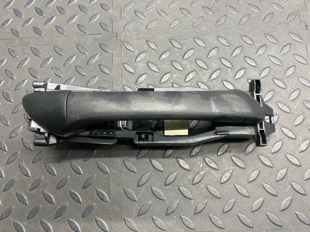 Ручка двери передняя правая Mercedes C/W203 2000-2008