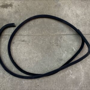 Уплотнитель двери C/W202 1993-2001