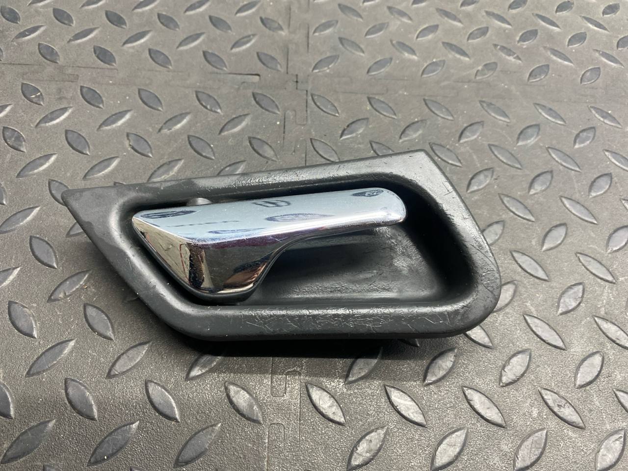 Ручка двери передняя правая Mercedes C/W203 2000-2008