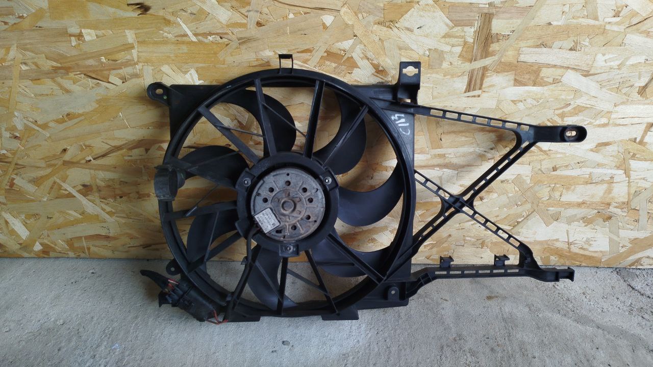 Вентилятор радиатора Opel Astra/H 2004-2014