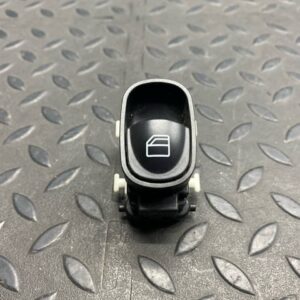Кнопка стеклоподъемника Mercedes C/W203 2000-2008
