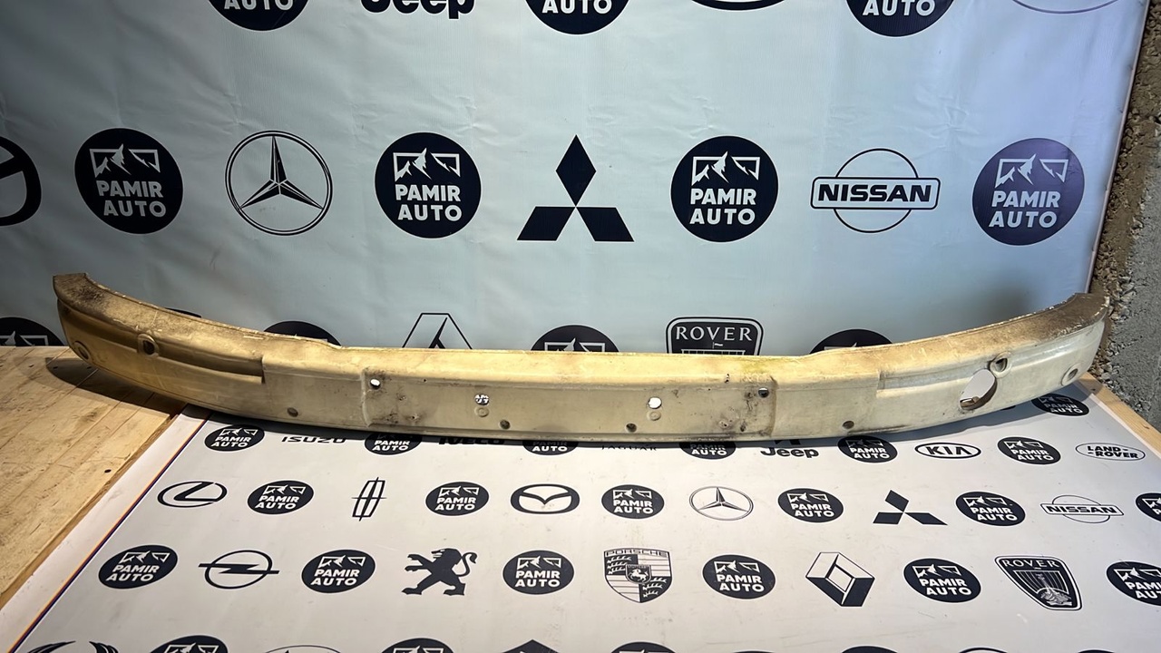 Усилитель бампера передний Opel Movano/A 2003-2010