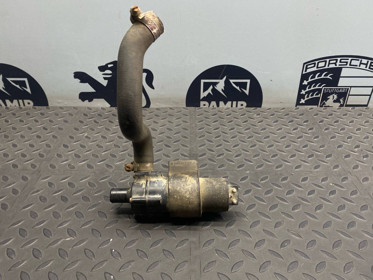 Насос электрический (Помпа) Mercedes C/W202 1993-2001