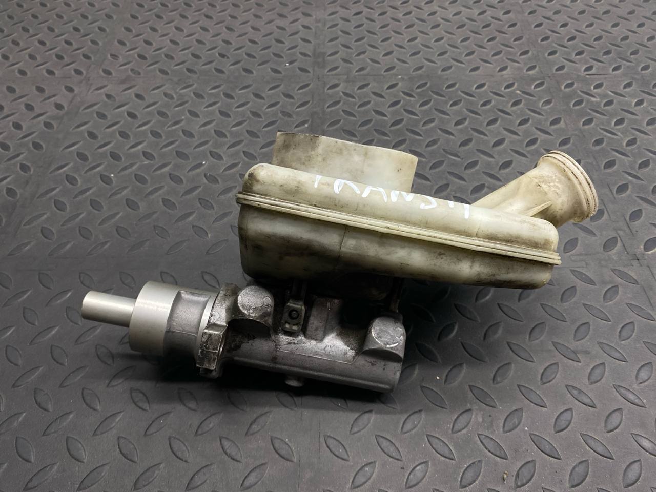 Цилиндр тормозной главный Ford Transit 2000-2006