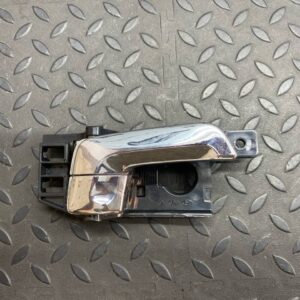 Ручка двери передняя правая Kia Sportage/2 2004-2010