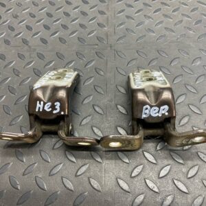 Петля двери передняя правая Kia Sportage/2 2004-2010