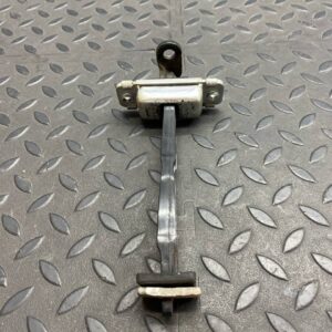 Ограничитель двери передний правый Kia Sportage/2 2004-2010