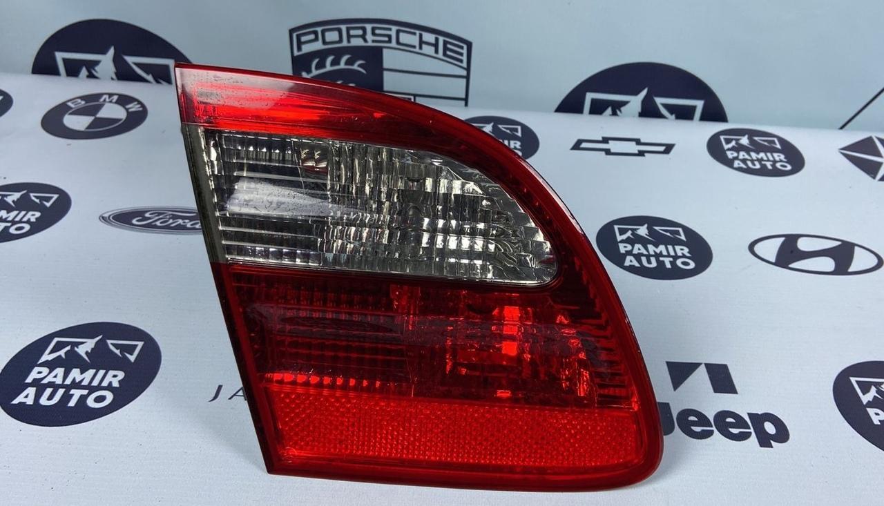 Фонарь задний внутренний левый Mercedes E/W211 2002-2009