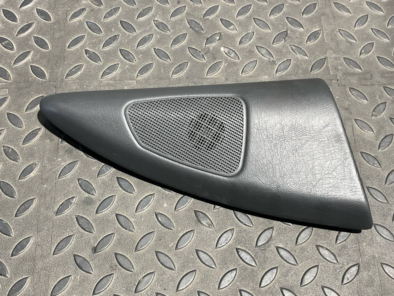 Накладка зеркала правая Mercedes M/W163 1997-2005