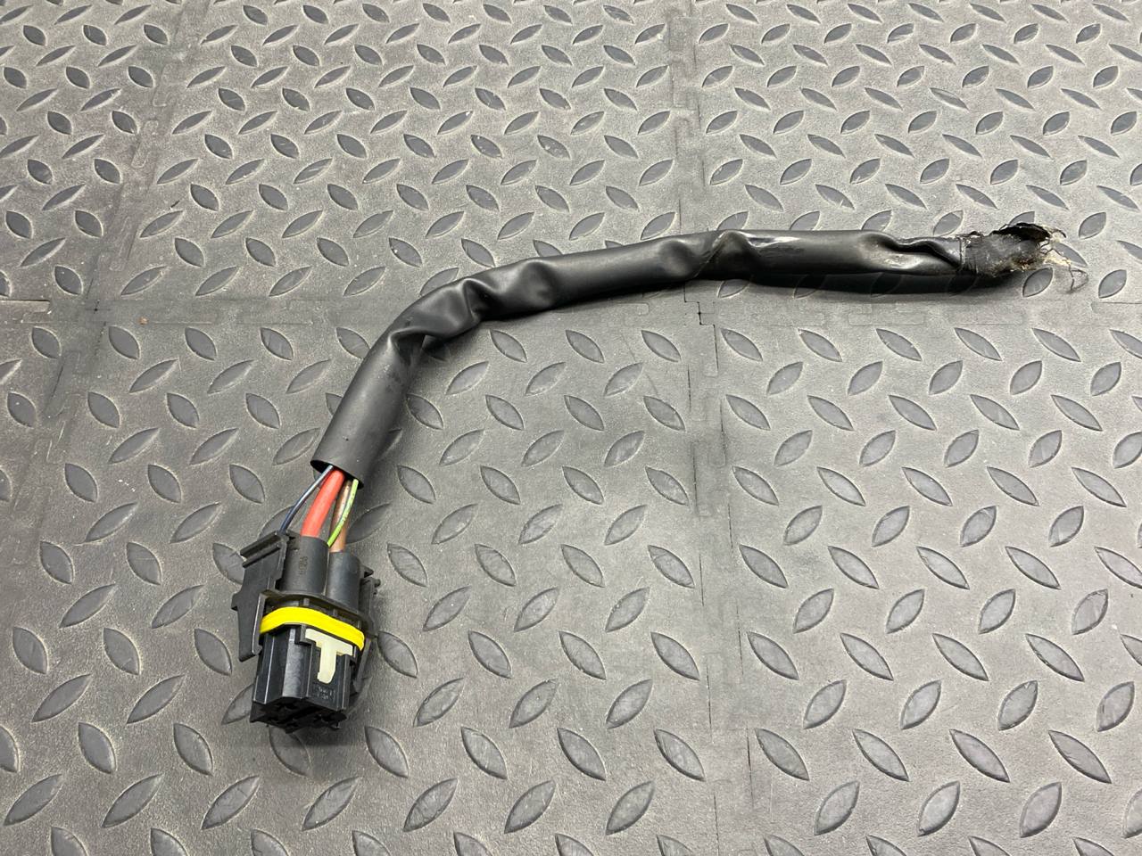 Разъем вентилятора Mercedes E/W211 2002-2009