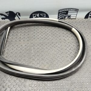 Уплотнитель двери передний Opel Astra/H 2004-2014