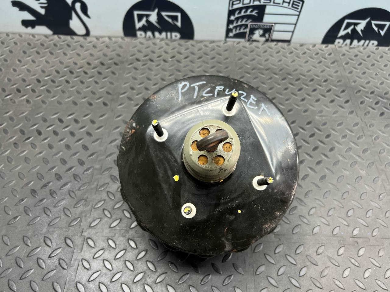 Усилитель тормозов вакуумный Chrysler PT Cruiser 2000-2010